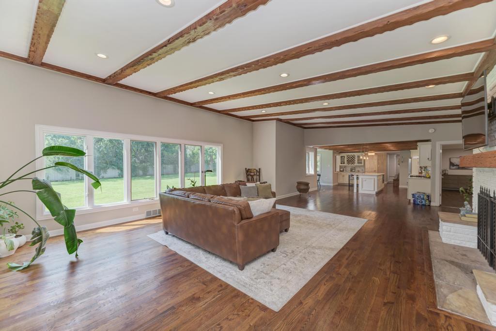 4N021 IL Route 83, Bensenville, IL 60106