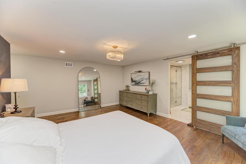 4N021 IL Route 83, Bensenville, IL 60106