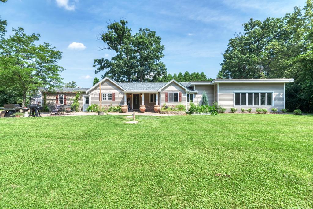 4N021 IL  Route 83, Bensenville, IL 60106
