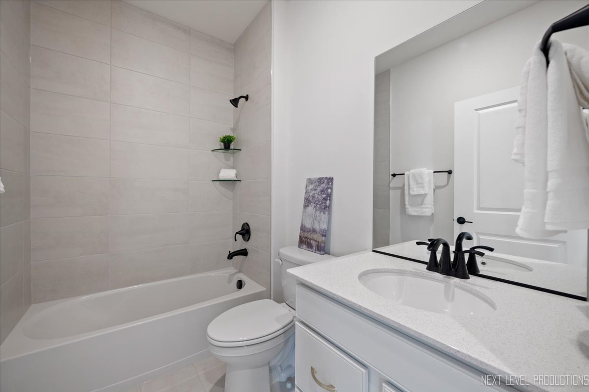 2308 Lawlor Lane, Naperville, IL 60564