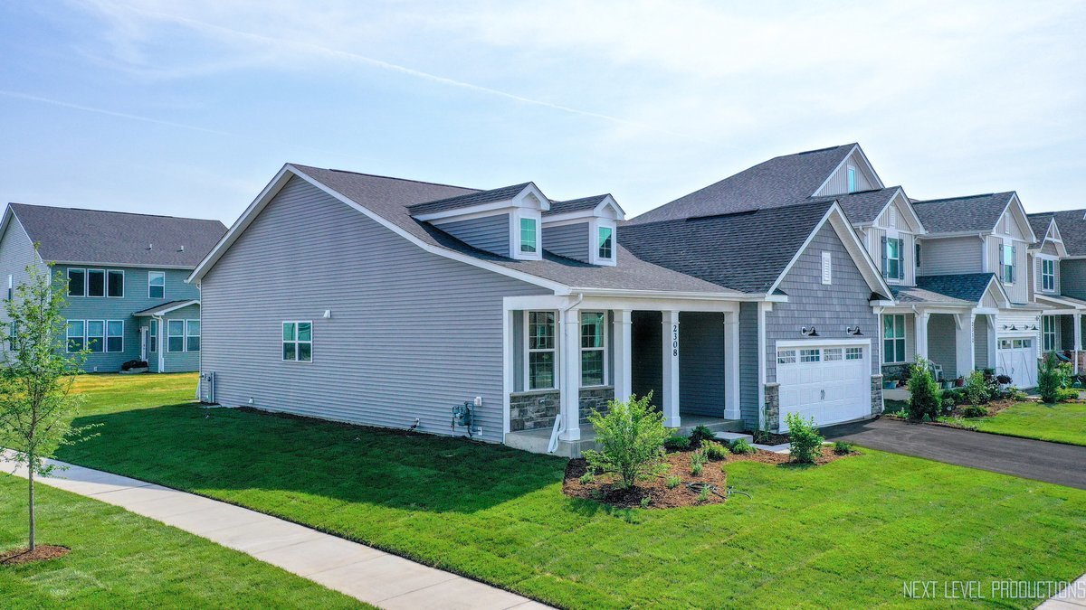 2308 Lawlor Lane, Naperville, IL 60564