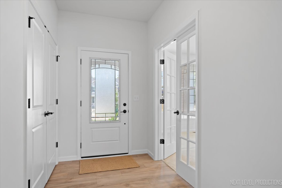 2308 Lawlor Lane, Naperville, IL 60564