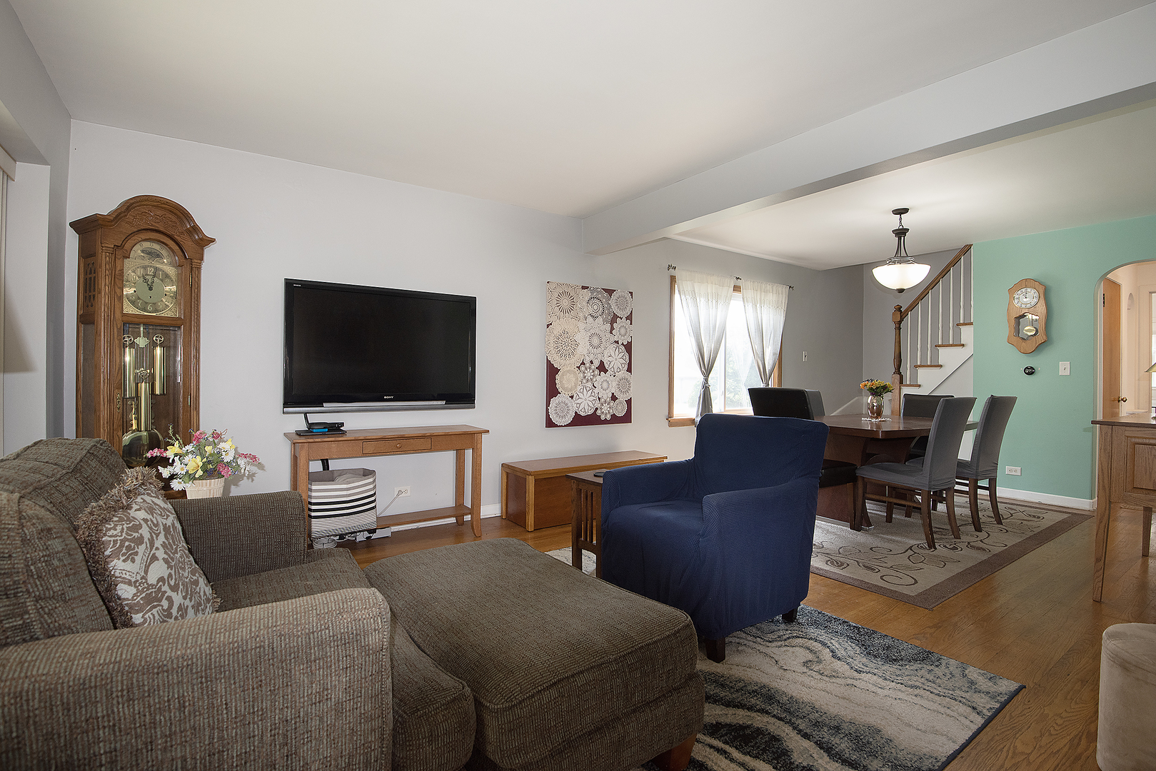 5305 W Ardmore Avenue, Chicago, IL 60646