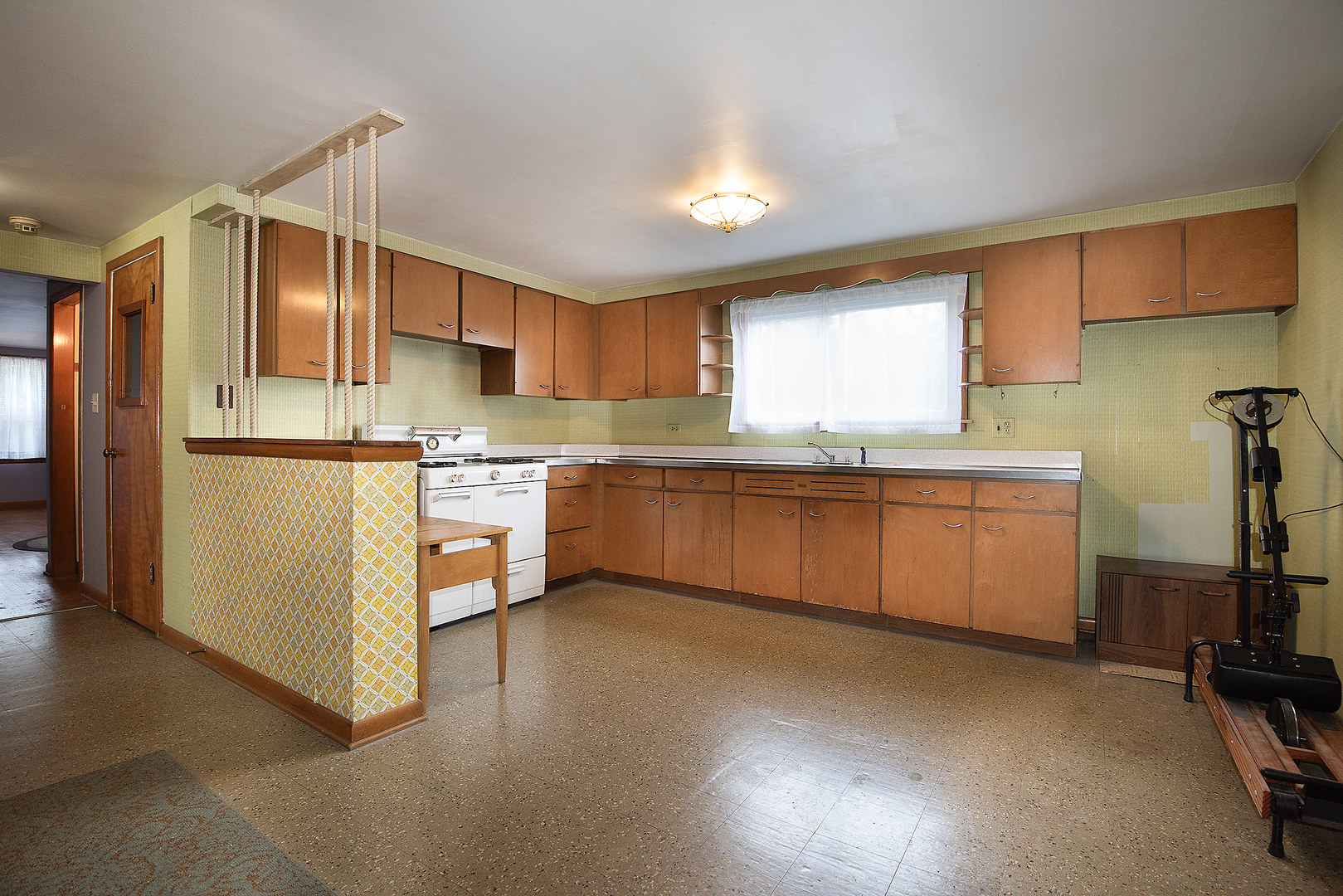 5305 W Ardmore Avenue, Chicago, IL 60646
