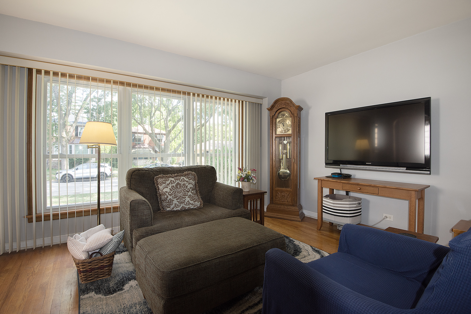 5305 W Ardmore Avenue, Chicago, IL 60646