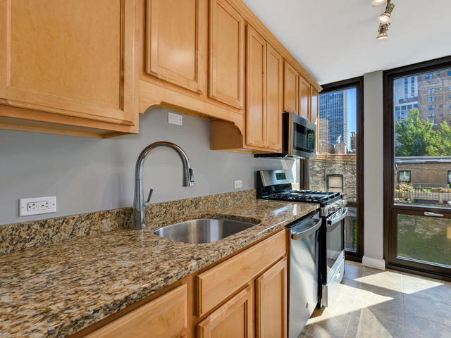 1 E Scott Street #404, Chicago, IL 60610