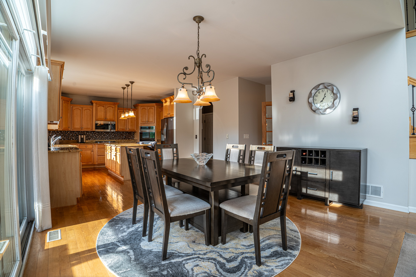 73 Johnson Woods Drive, Batavia, IL 60510