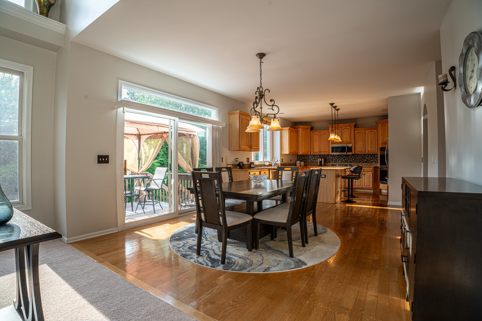 73 Johnson Woods Drive, Batavia, IL 60510