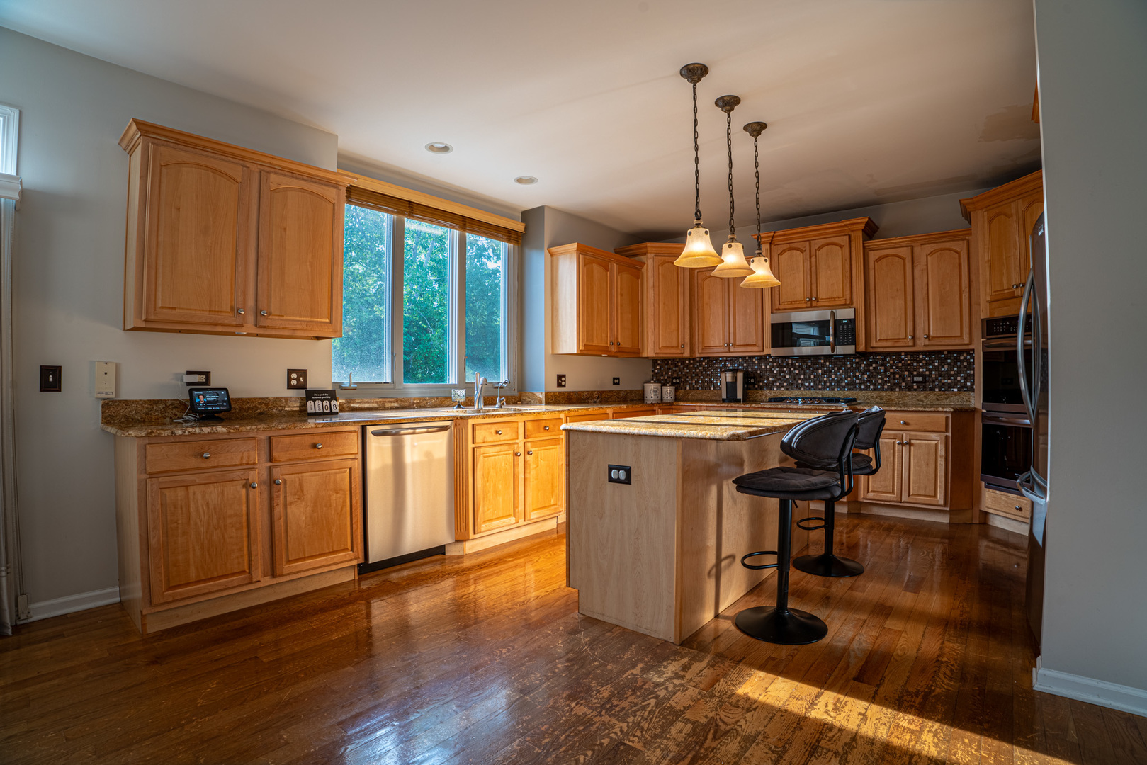 73 Johnson Woods Drive, Batavia, IL 60510