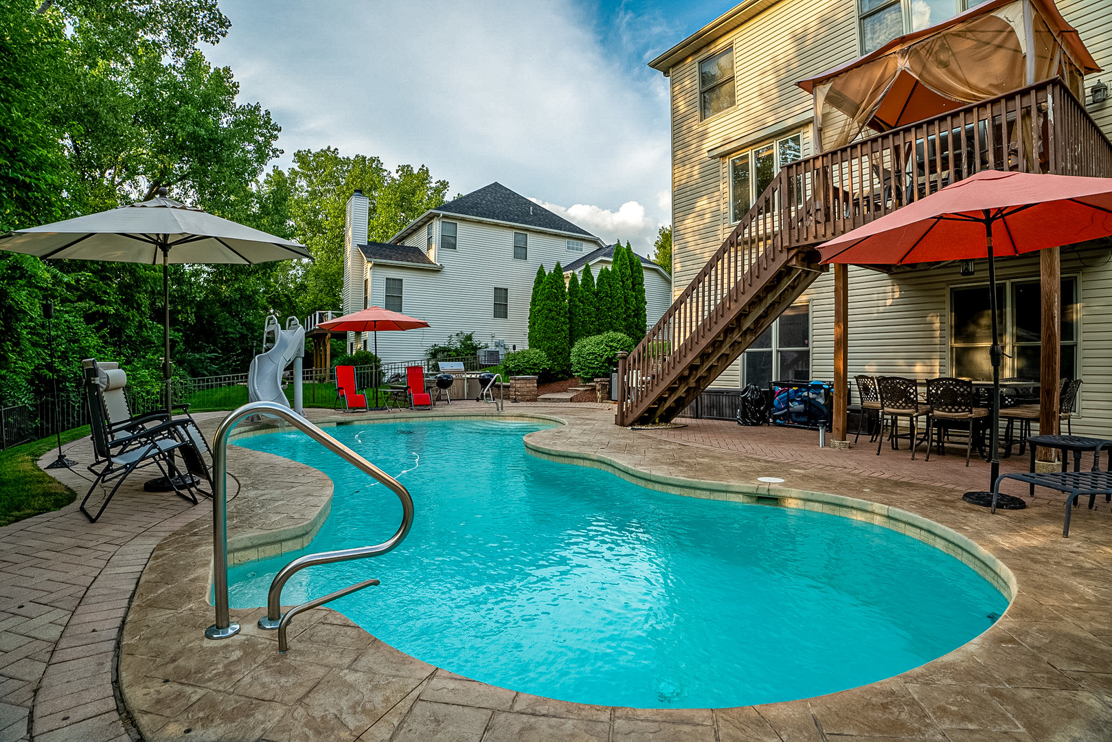73 Johnson Woods Drive, Batavia, IL 60510