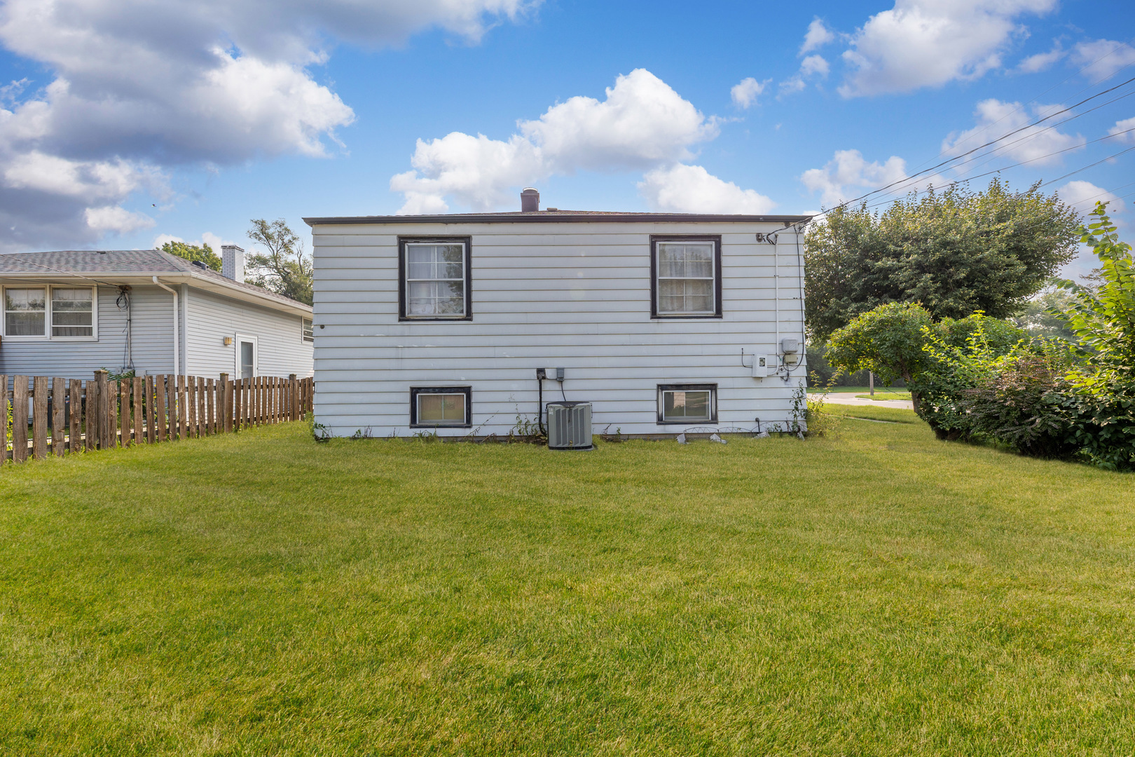 4536 Oak Park Avenue, Forest View, IL 60402