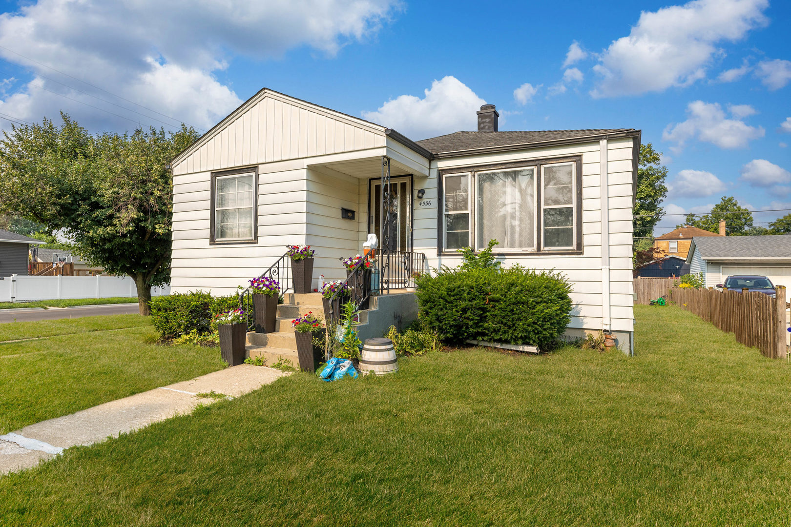 4536 Oak Park Avenue, Forest View, IL 60402