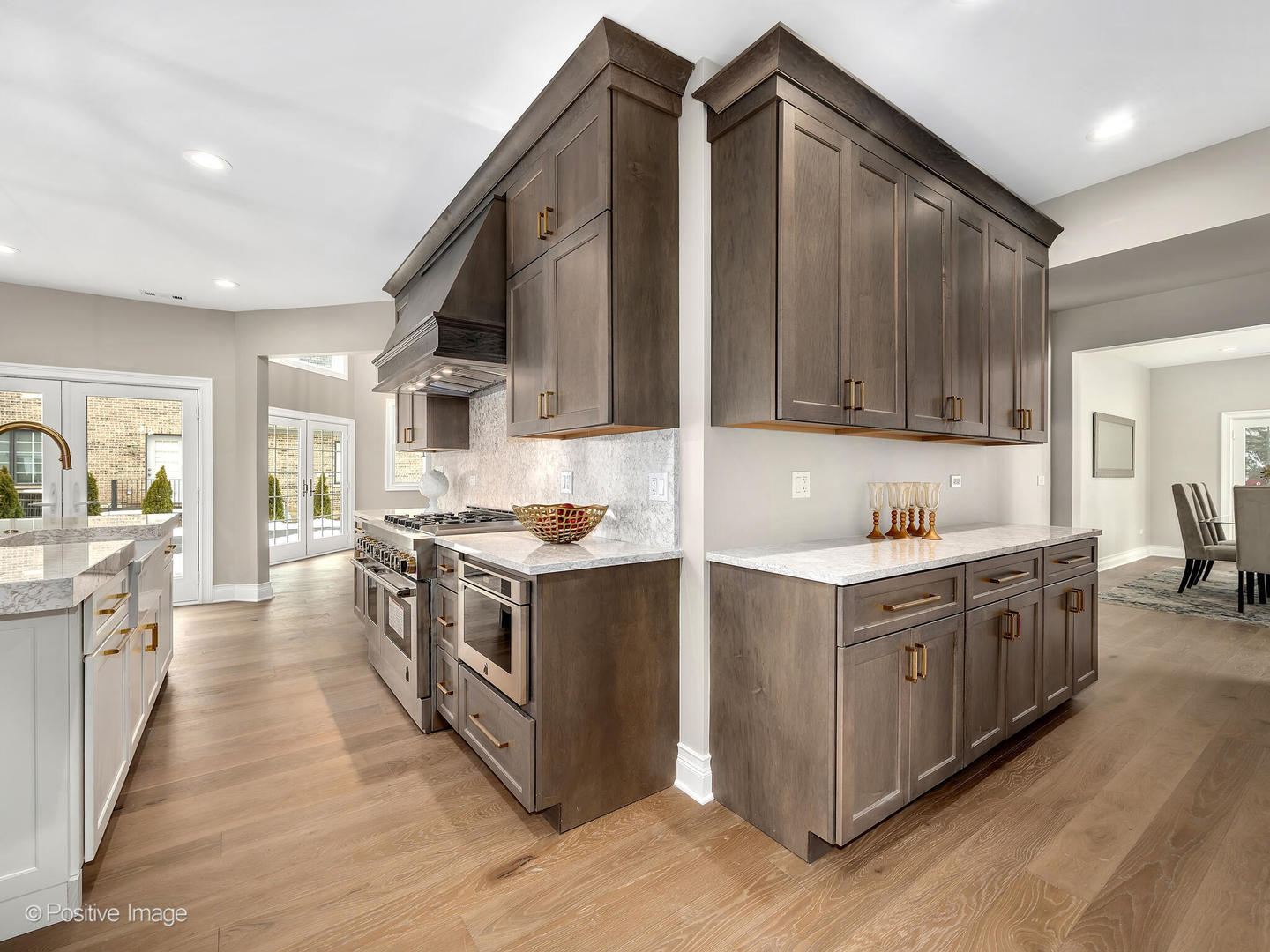 608 W 55th Street, Hinsdale, IL 60521