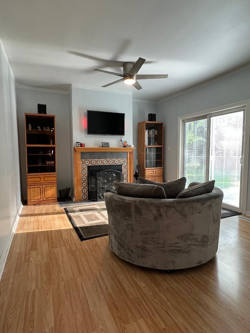 1416 S Robert Drive, Mount Prospect, IL 60056