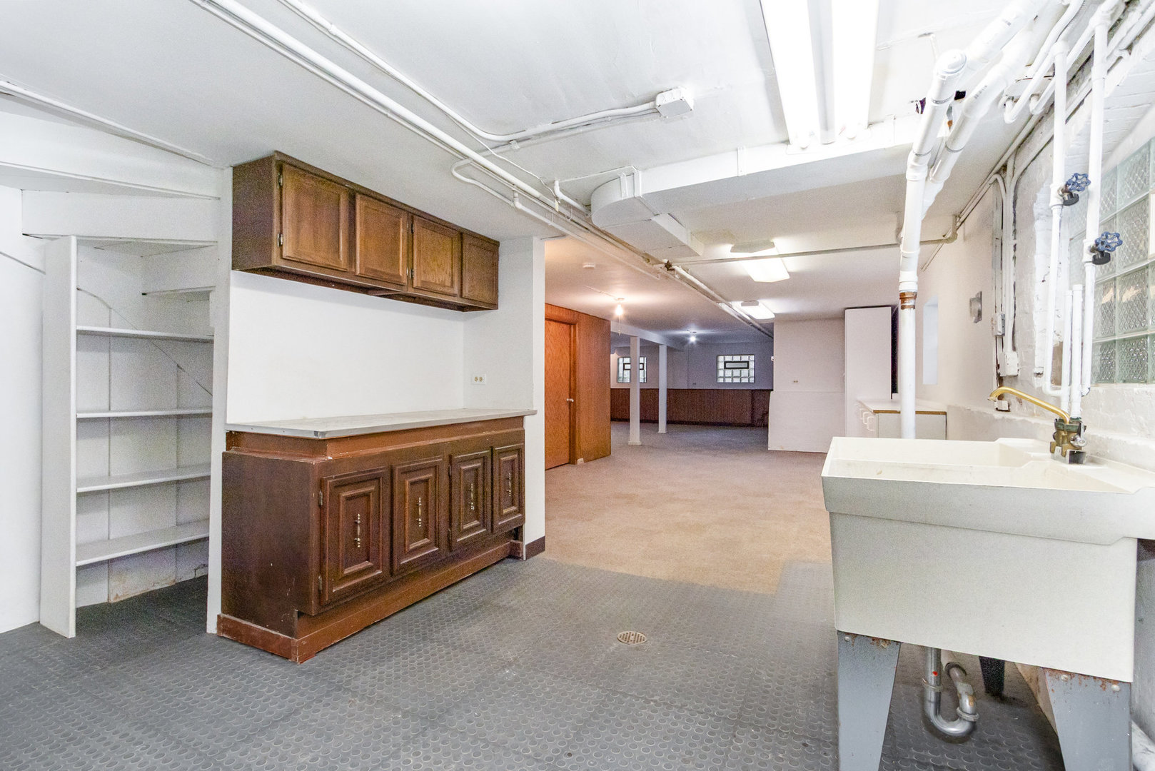6543 N Oshkosh Avenue, Chicago, IL 60631