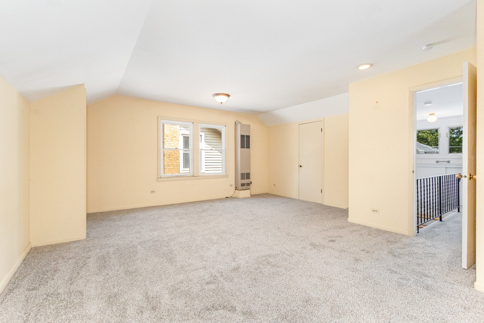 6543 N Oshkosh Avenue, Chicago, IL 60631