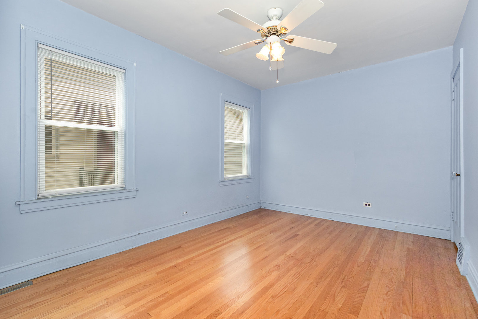 6543 N Oshkosh Avenue, Chicago, IL 60631