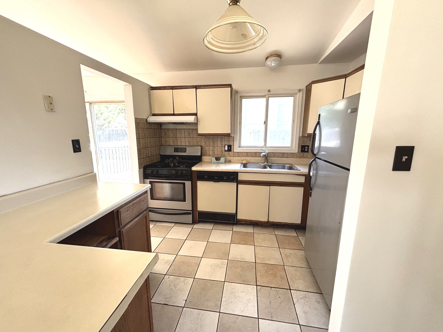 1149 N Cardinal Drive, Palatine, IL 60074