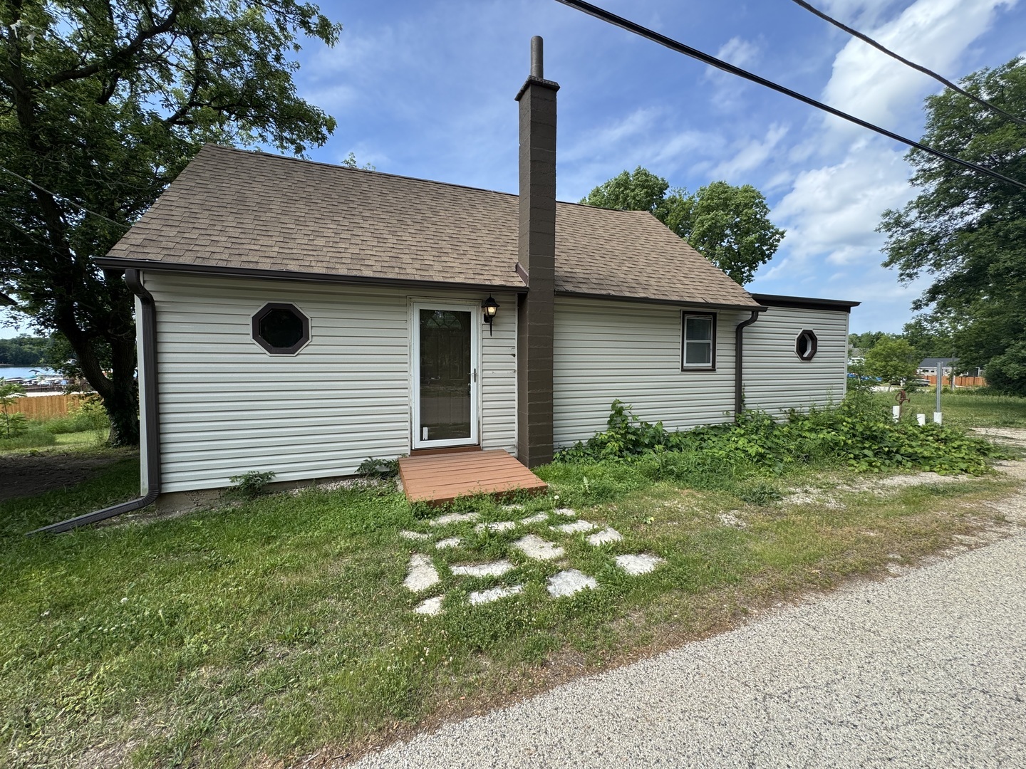 42309 Woodbine Avenue, Antioch, IL 60002