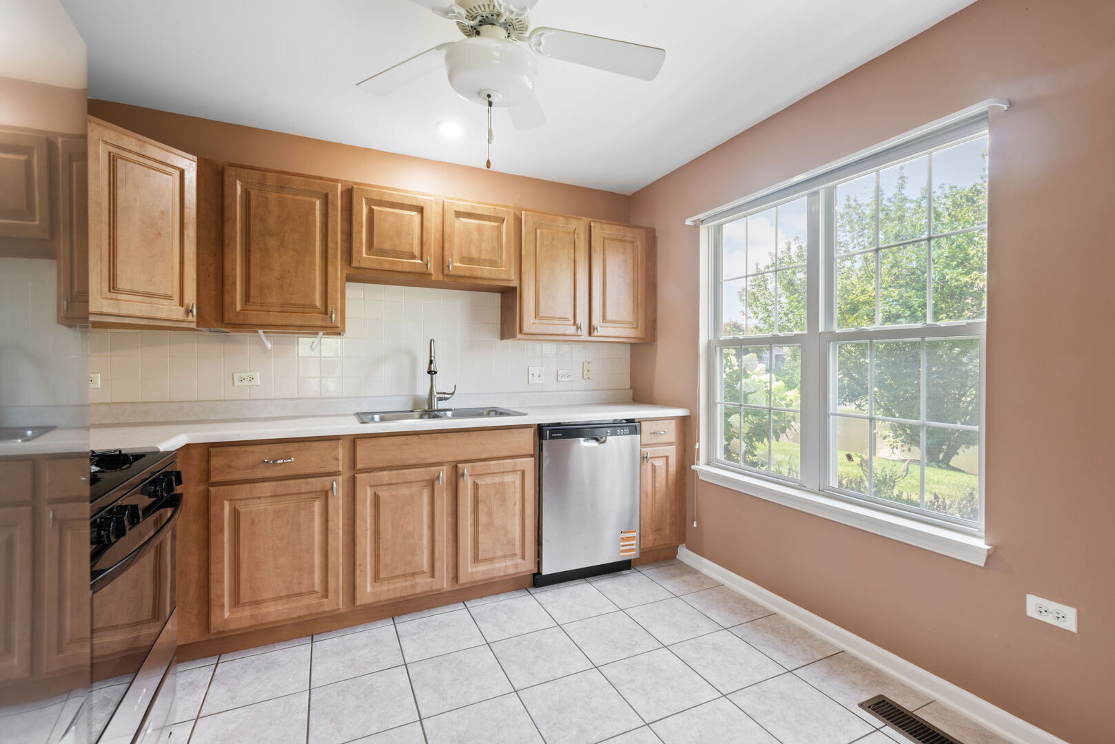 2503 Sheehan Drive #104, Naperville, IL 60564