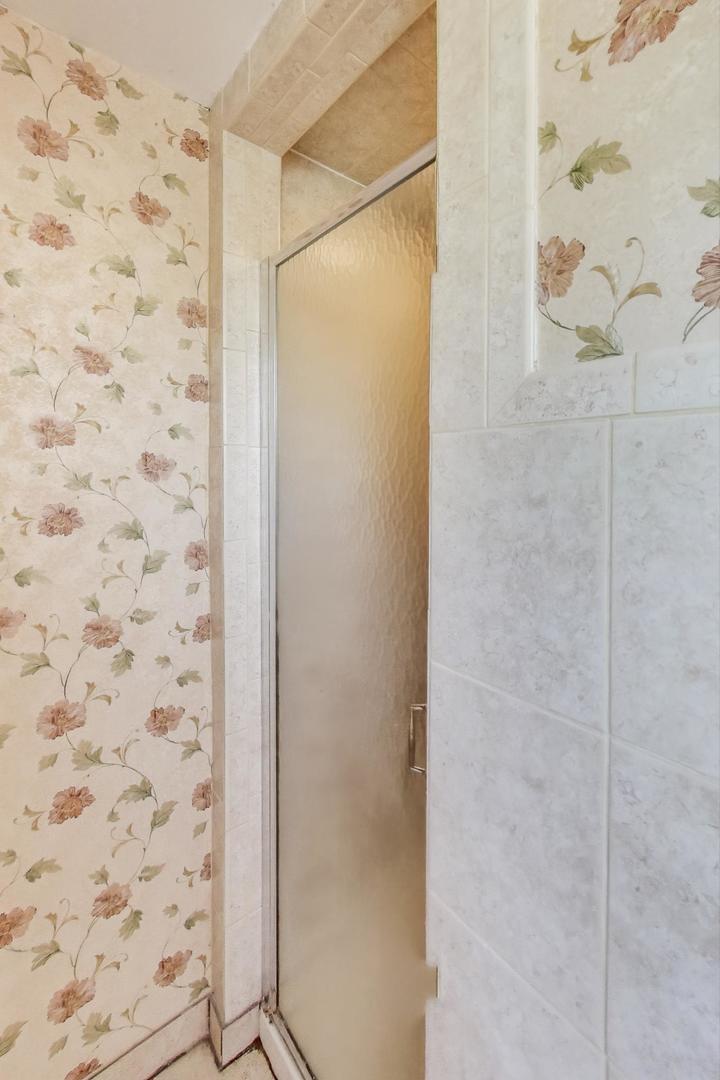 210 N Russel Street, Mount Prospect, IL 60056