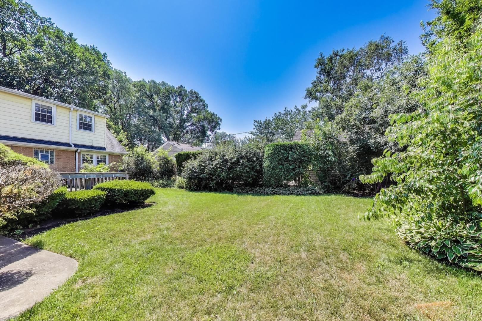 210 N Russel Street, Mount Prospect, IL 60056