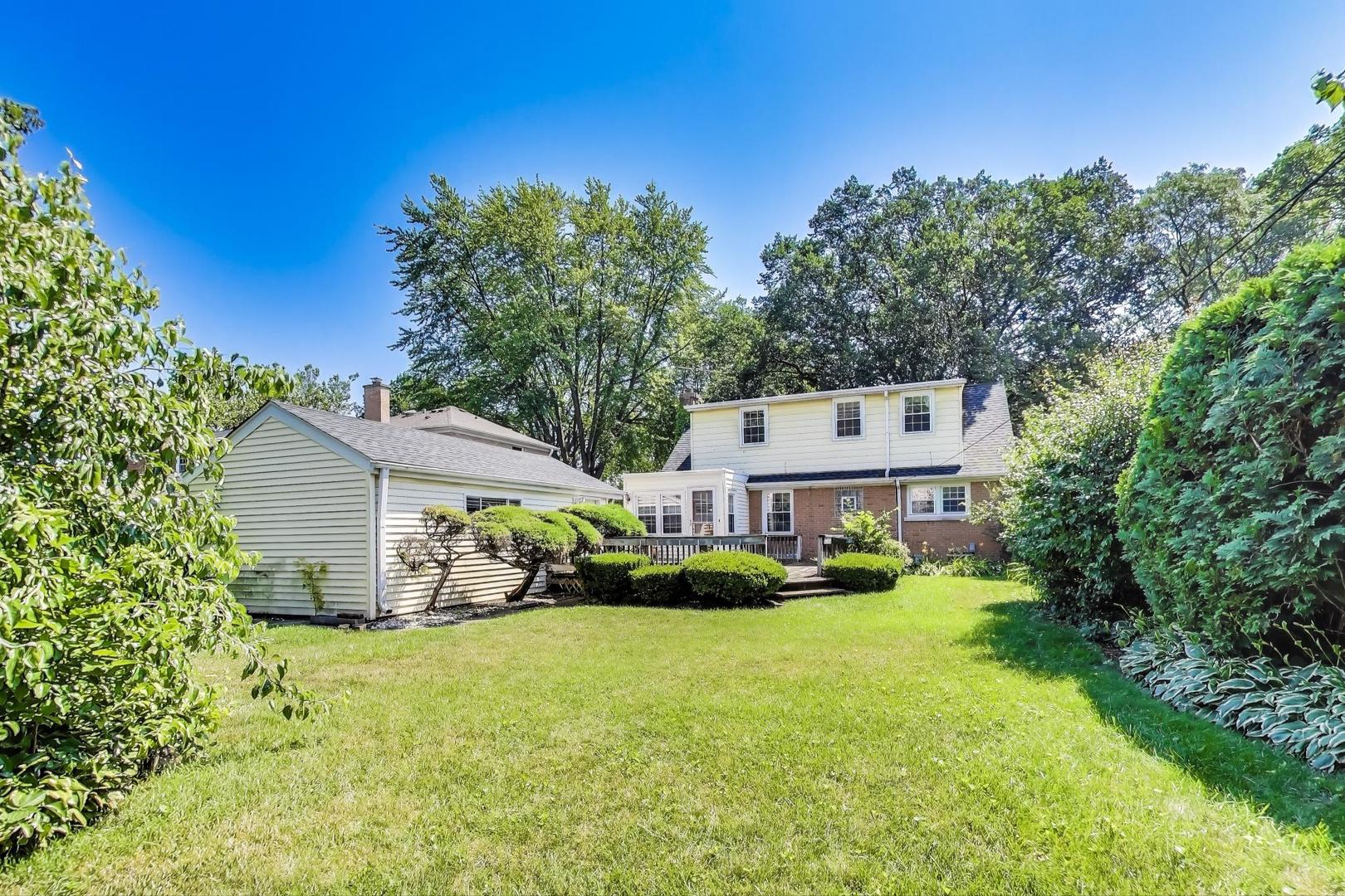 210 N Russel Street, Mount Prospect, IL 60056