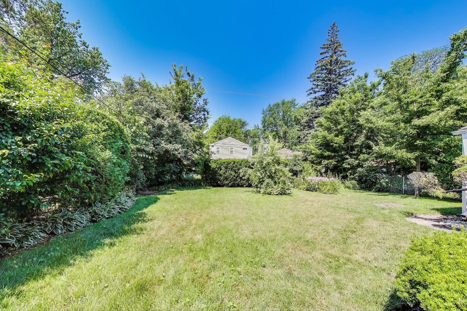 210 N Russel Street, Mount Prospect, IL 60056