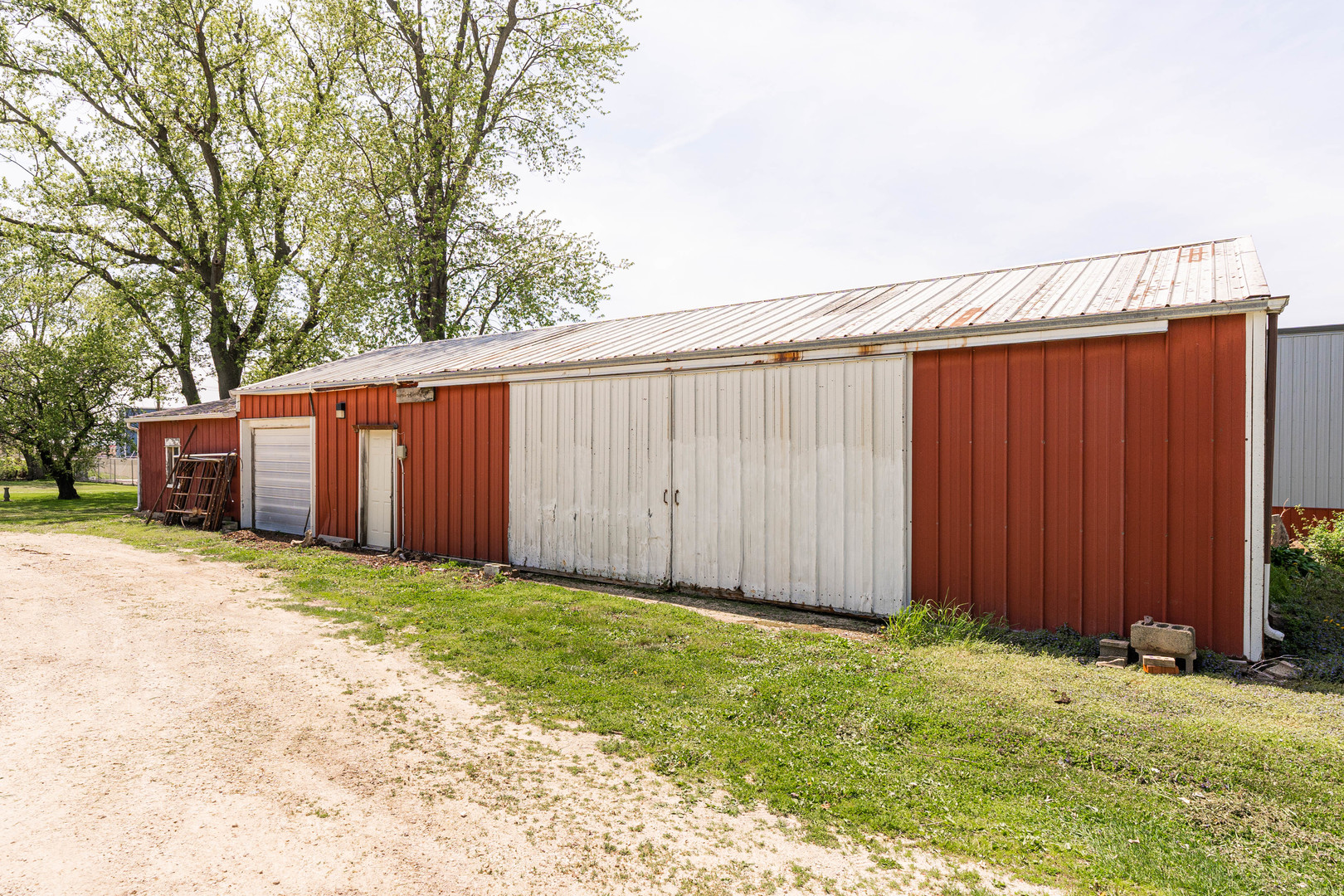 245 S Somonauk Road, Cortland, IL 60112