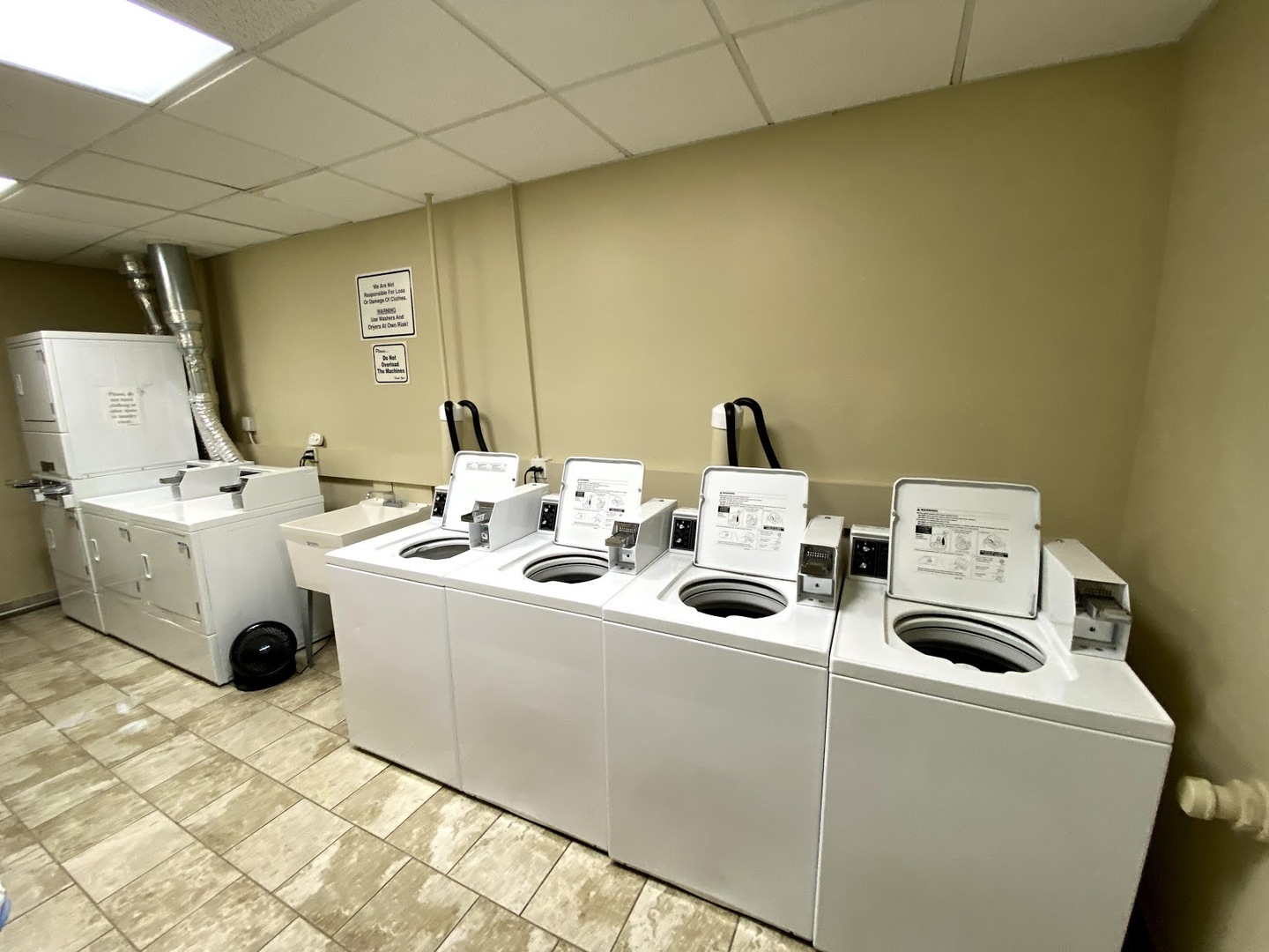 839 W Sheridan Road #418, Chicago, IL 60613