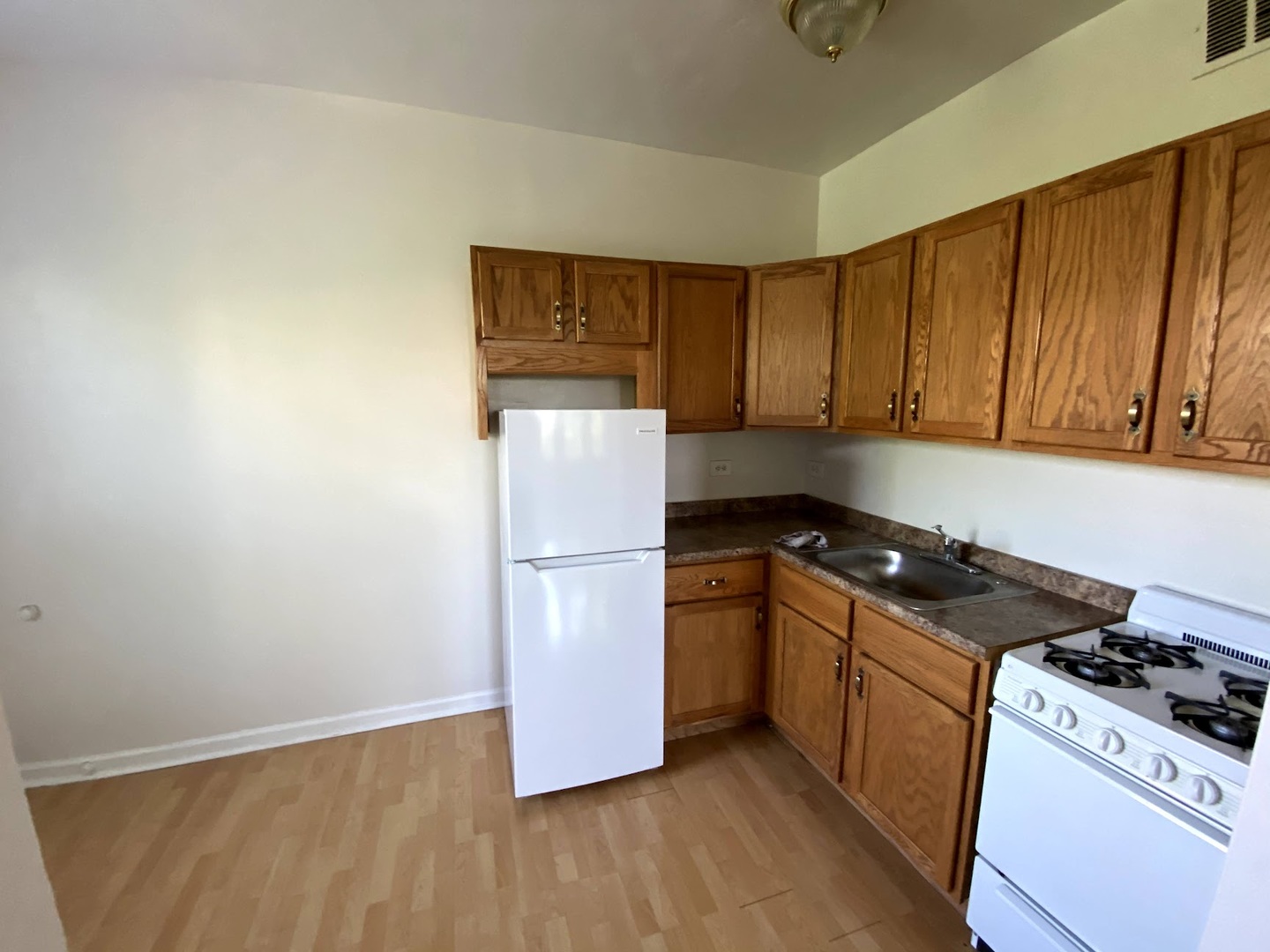 839 W Sheridan Road #418, Chicago, IL 60613