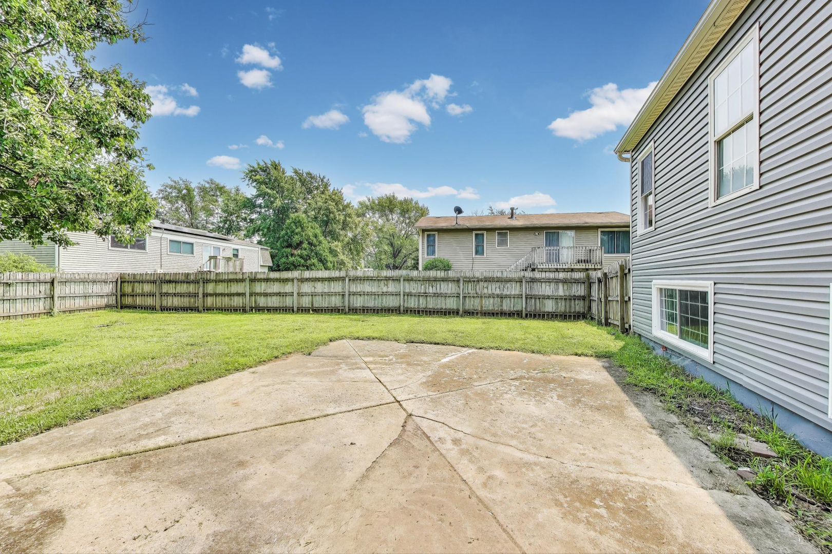 304 N Pinecrest Road, Bolingbrook, IL 60440