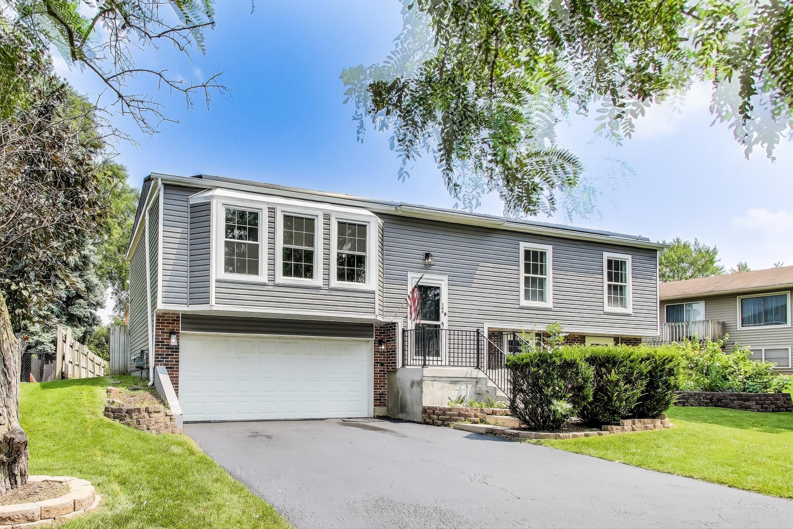 304 N Pinecrest Road, Bolingbrook, IL 60440