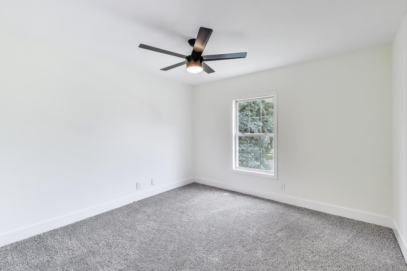 304 N Pinecrest Road, Bolingbrook, IL 60440