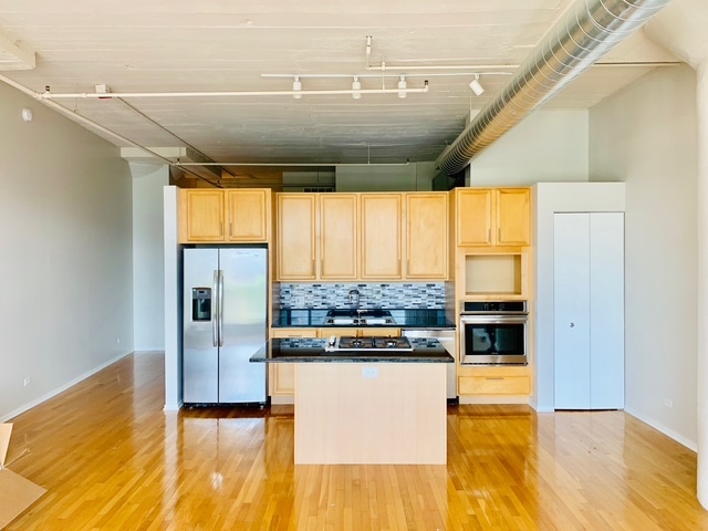 1530 S State Street #604, Chicago, IL 60605