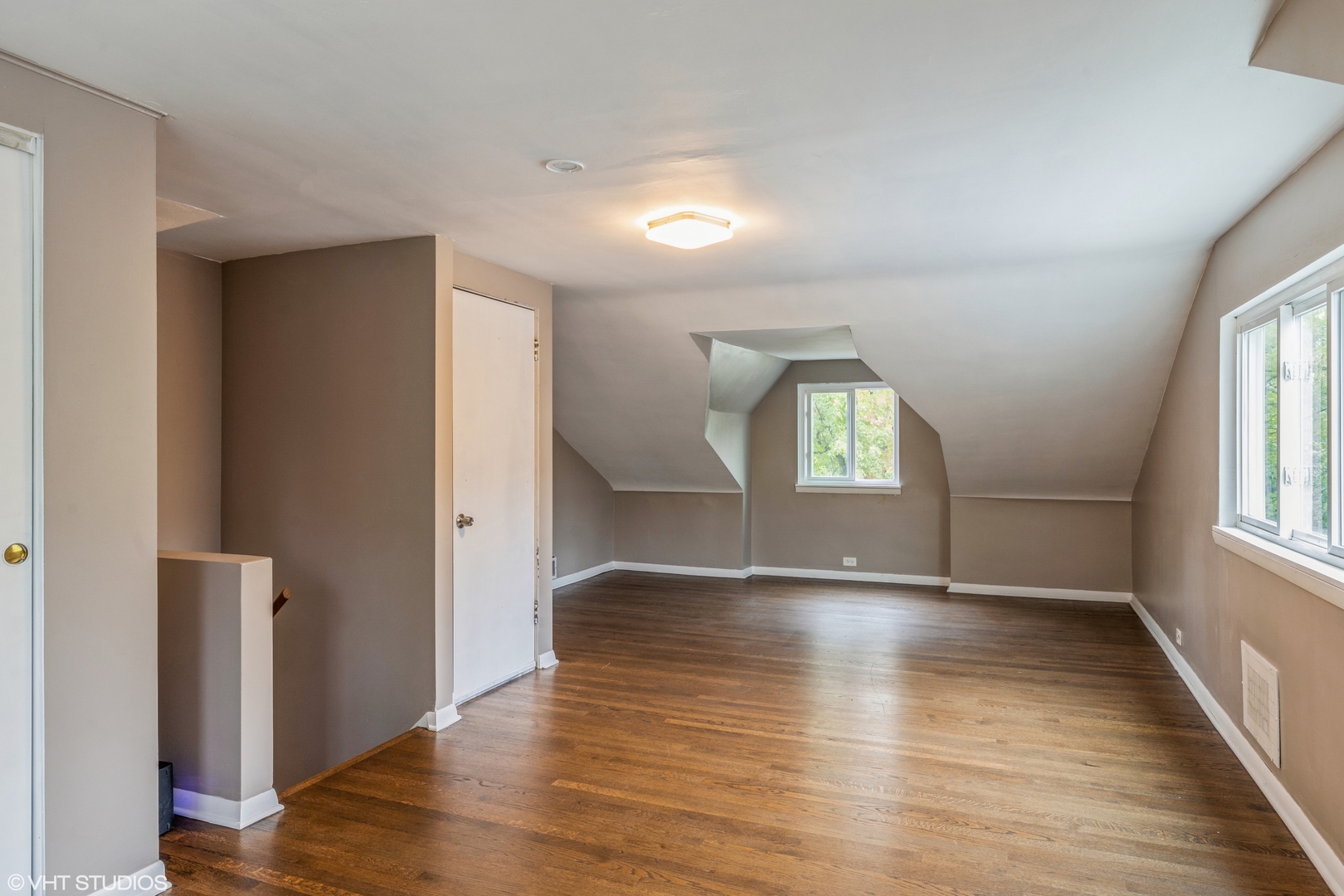 10725 Forestview Road, Countryside, IL 60525