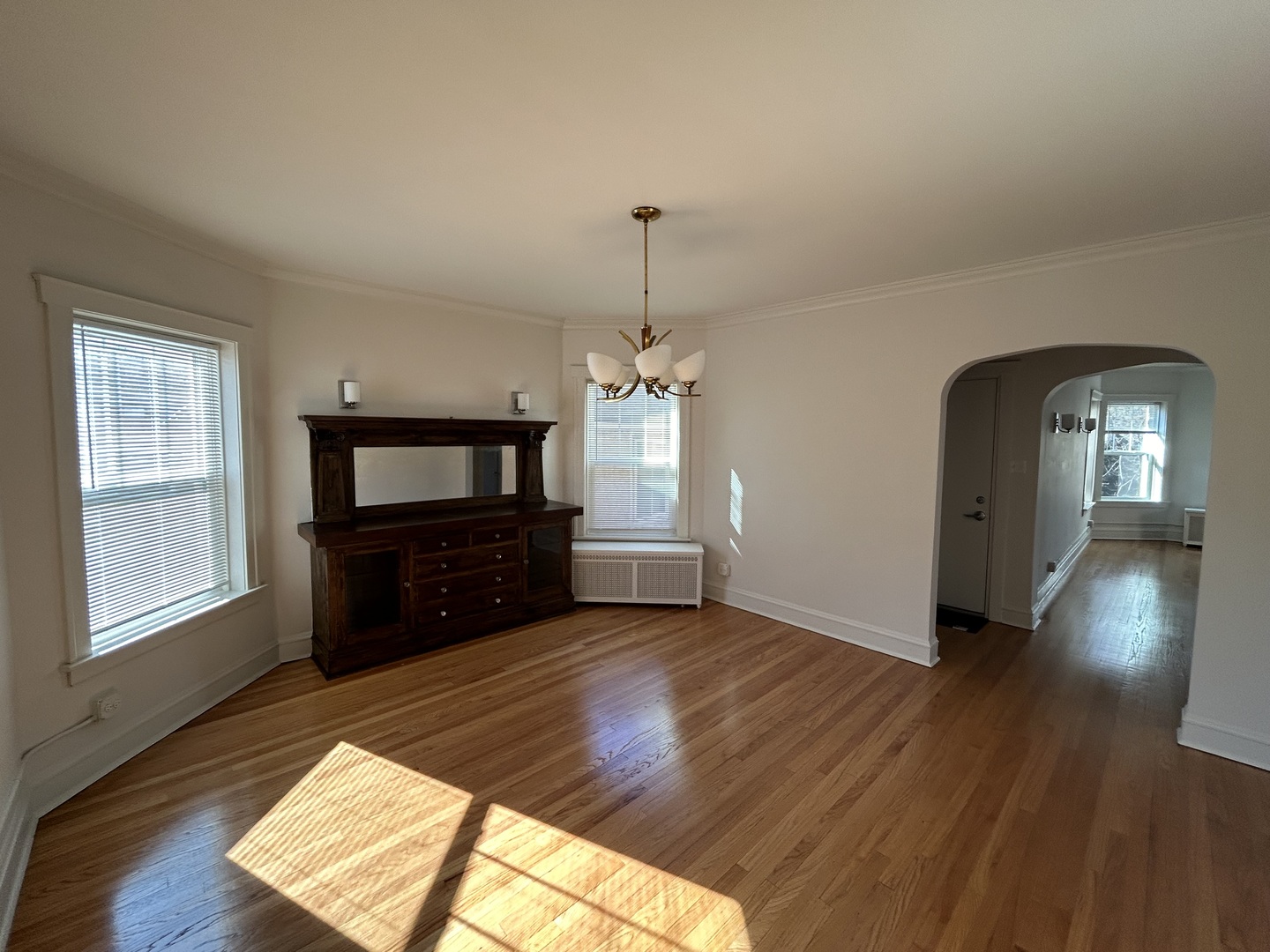 6321 N Hermitage Avenue, Chicago, IL 60660