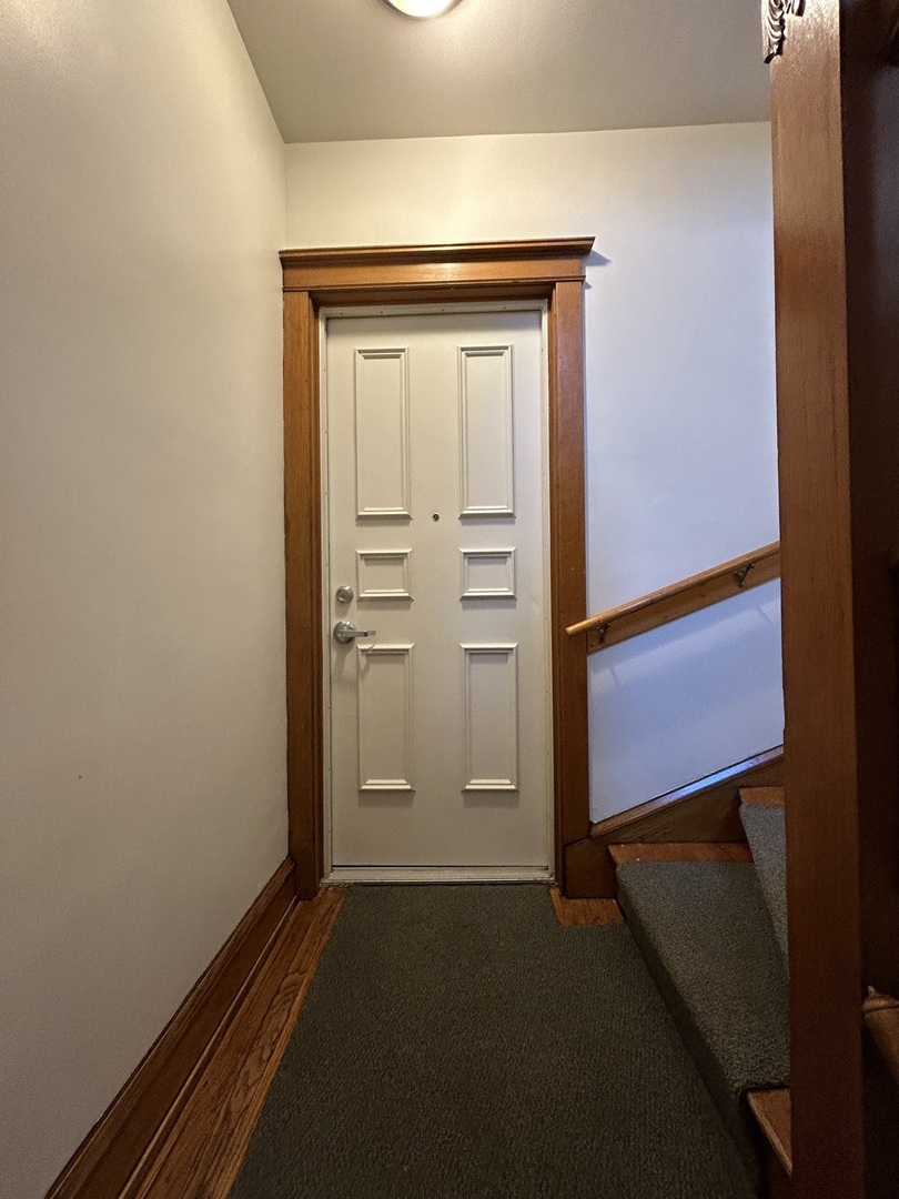 6321 N Hermitage Avenue, Chicago, IL 60660