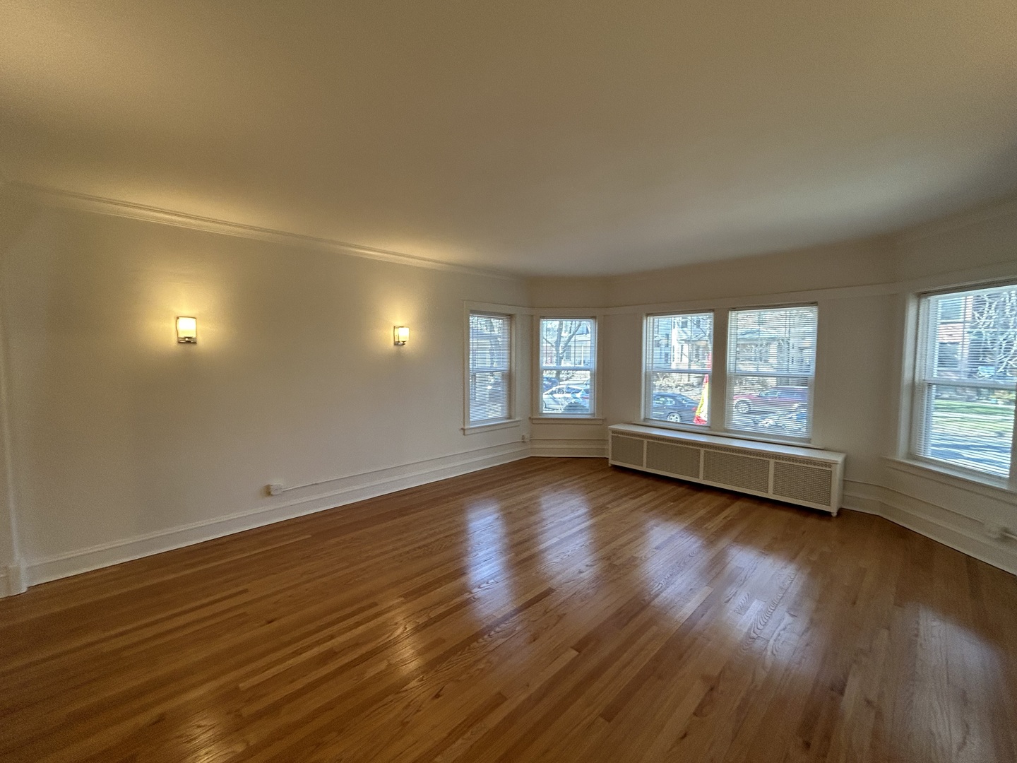 6321 N Hermitage Avenue, Chicago, IL 60660
