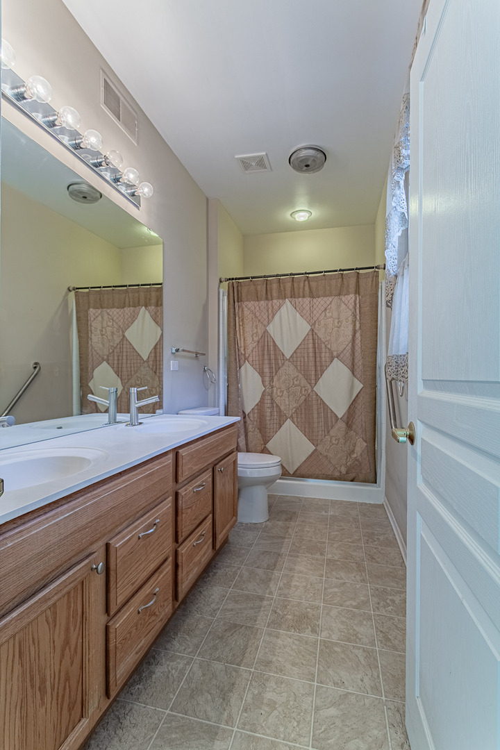 13922 Palisades Avenue, Huntley, IL 60142