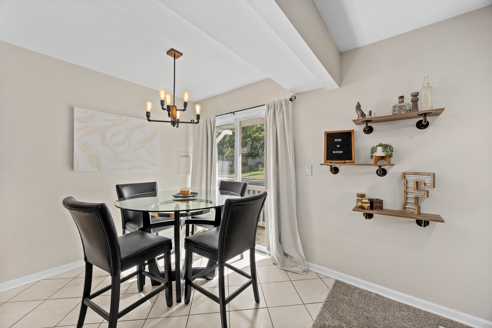209 Amherst Court #C, Bloomingdale, IL 60108