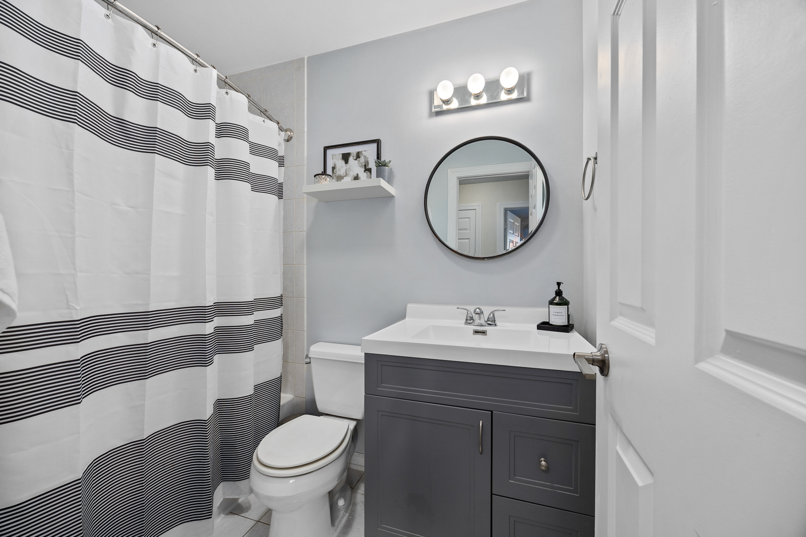209 Amherst Court #C, Bloomingdale, IL 60108