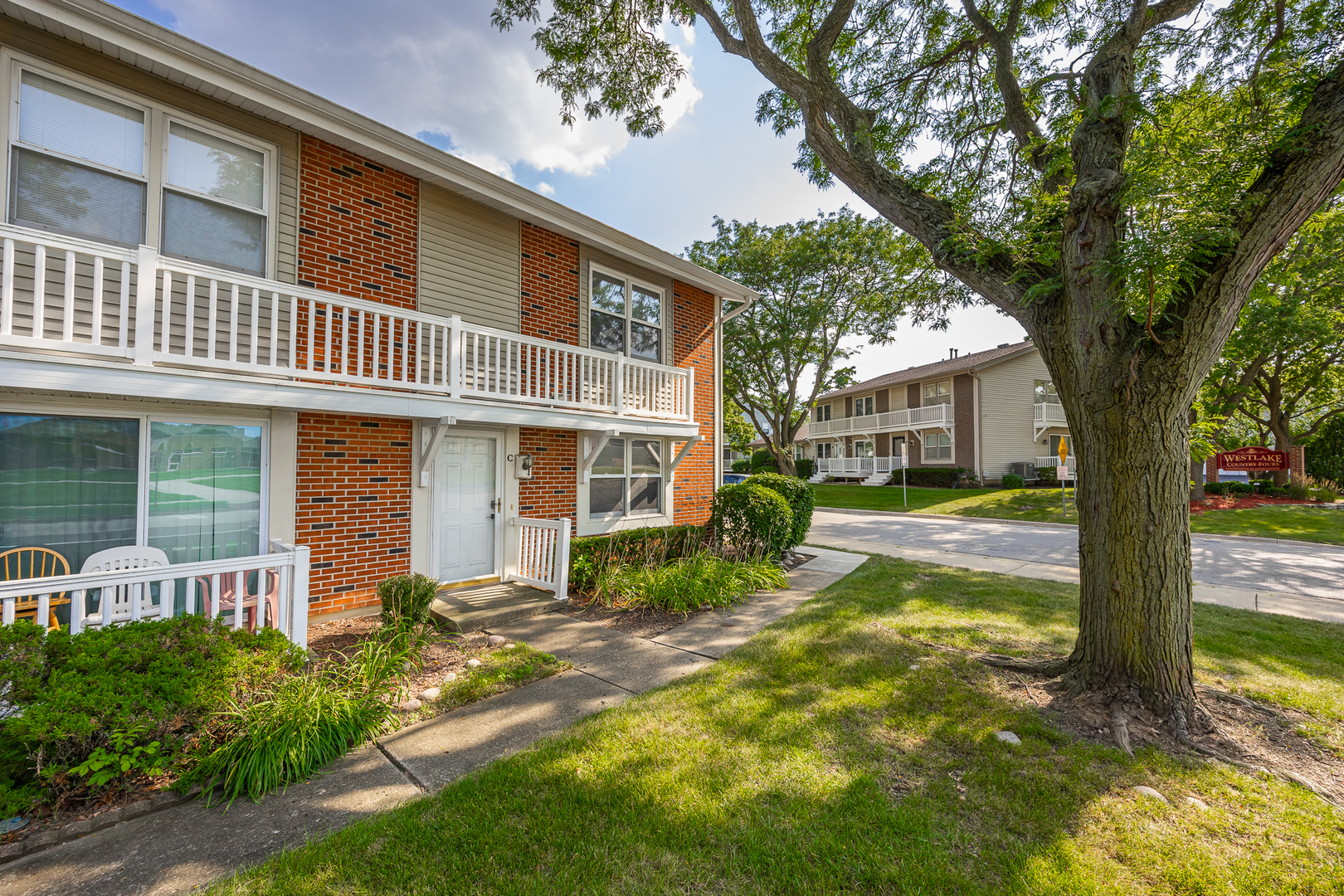 209 Amherst Court #C, Bloomingdale, IL 60108