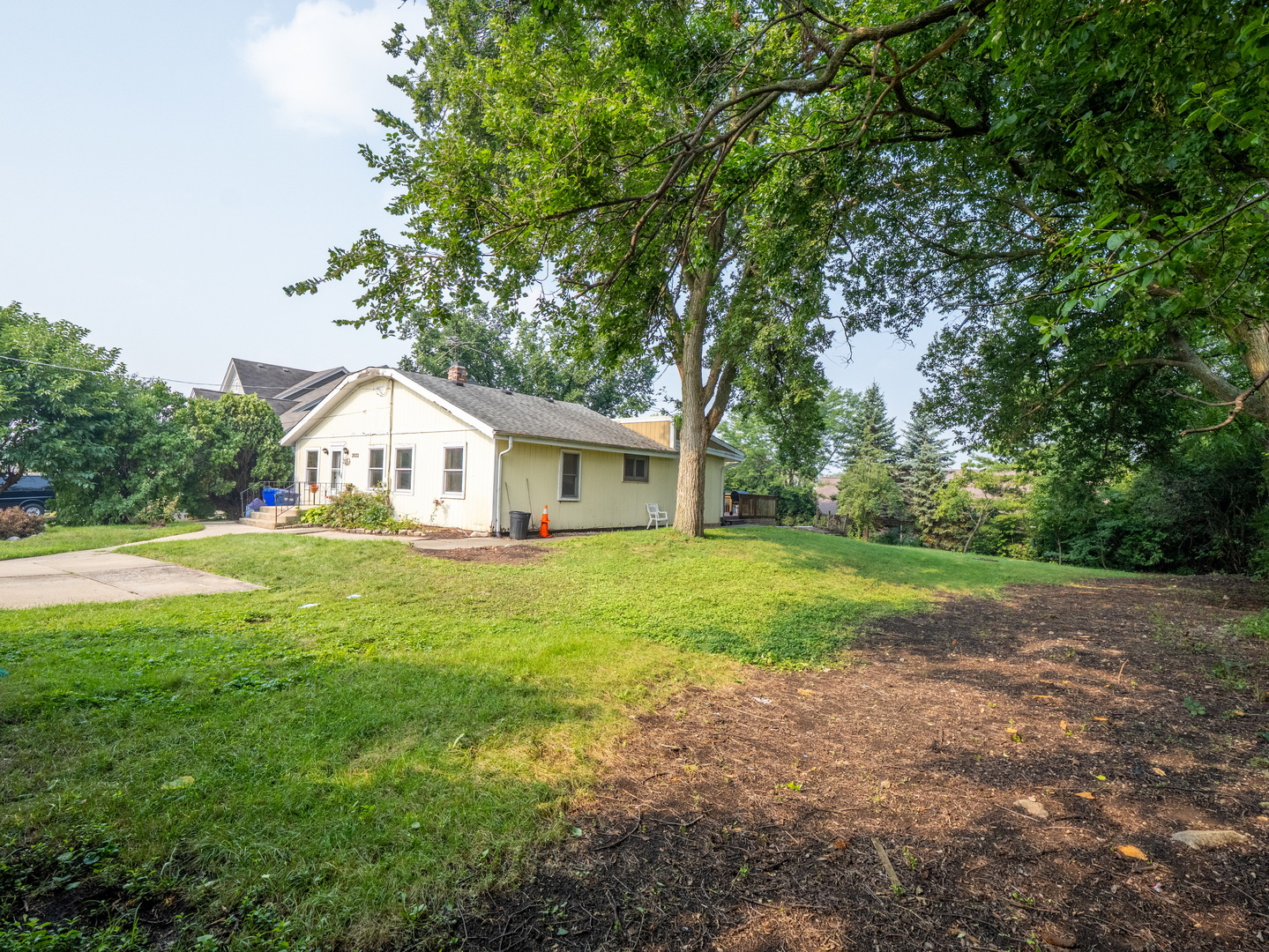 2022 Stoddard Avenue, Wheaton, IL 60187