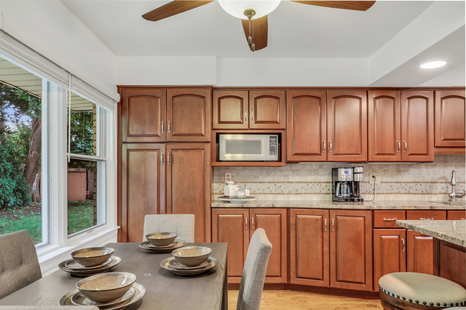 2310 Malik Court, Glenview, IL 60025