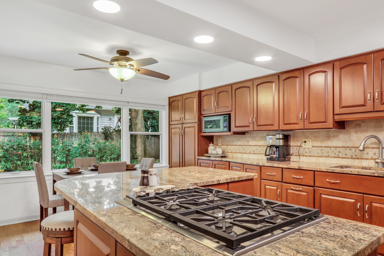 2310 Malik Court, Glenview, IL 60025