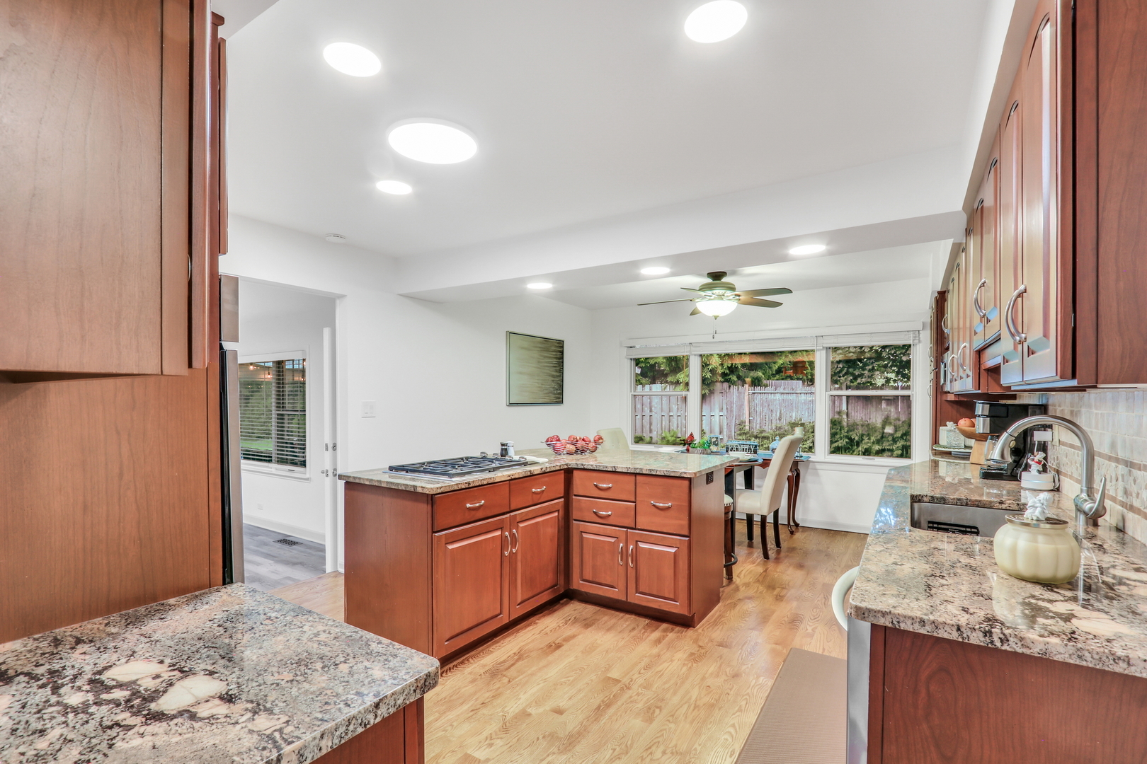 2310 Malik Court, Glenview, IL 60025