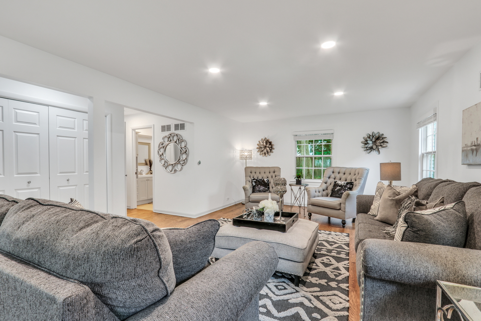 2310 Malik Court, Glenview, IL 60025