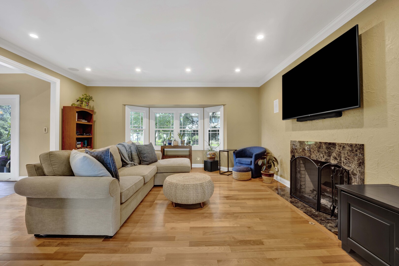 3884 Cadella Circle, Naperville, IL 60564