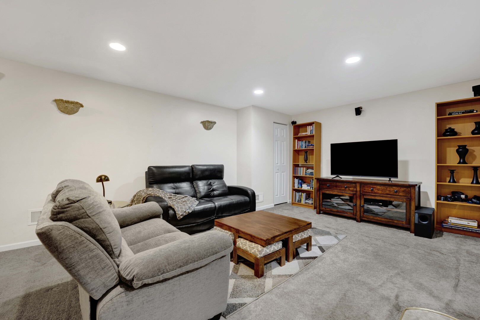 3884 Cadella Circle, Naperville, IL 60564